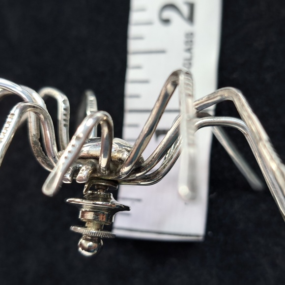 Silver Spider Pin - Picture 12 of 12